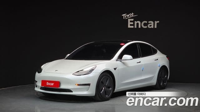 Tesla модель 3 Standard Range Plus, 2020 1
