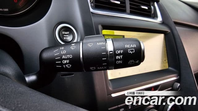 Jaguar E-PACE D180 S, 2019 18