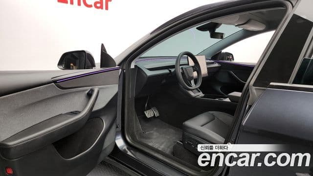 Tesla модель Y, 2025 10