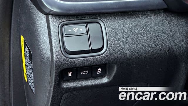 Kia K5 2세대 Prestige, 2017 18