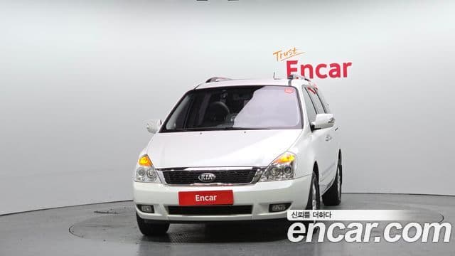 Kia Carnival R Premium, 2013 3