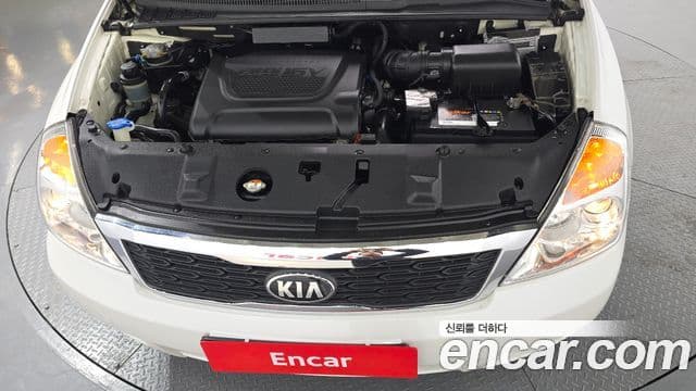 Kia Carnival R Premium, 2013 6