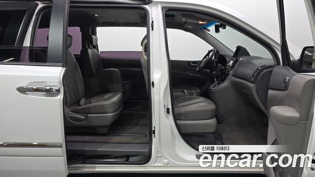 Kia Carnival R Premium, 2013 11