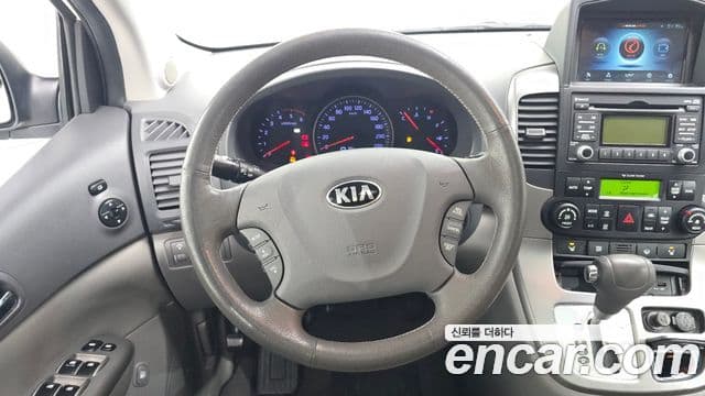 Kia Carnival R Premium, 2013 13