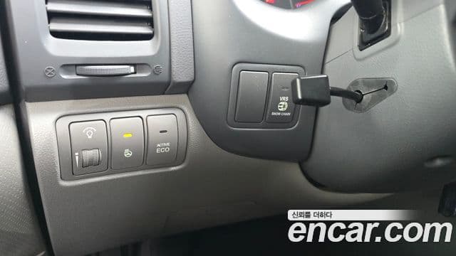 Kia Carnival R Premium, 2013 16