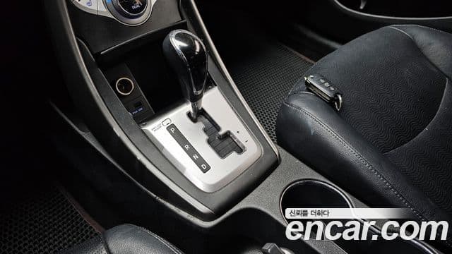 Hyundai Avante MD Luxury, 2012 9