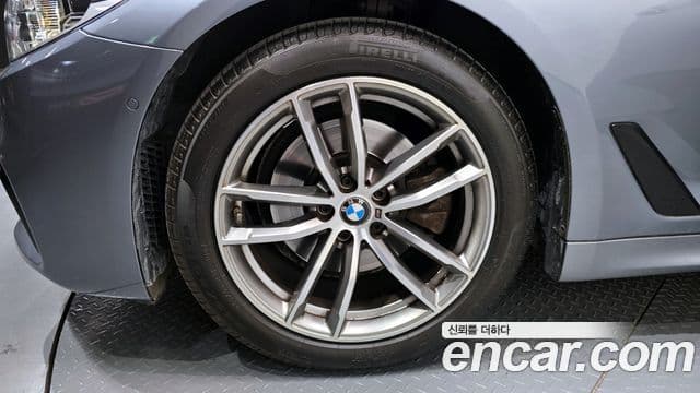 BMW 5시리즈 (G30) 520d M Sport Plus, 2017 все фото