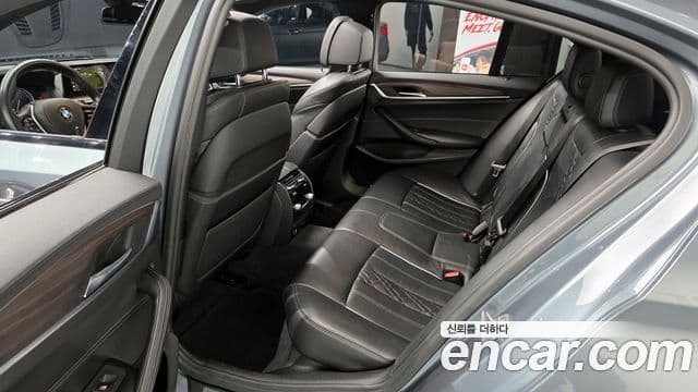 BMW 5시리즈 (G30) 520d M Sport Plus, 2017 12