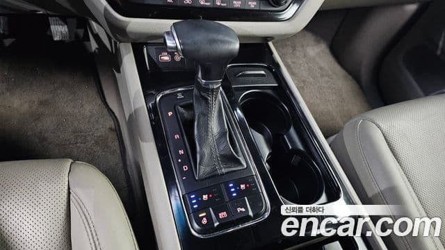 Kia All New Carnival Noblesse, 2017 9