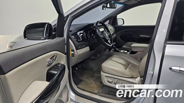 Kia All New Carnival Noblesse, 2017 10