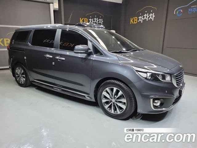 Kia All New Carnival Luxury, 2016 3