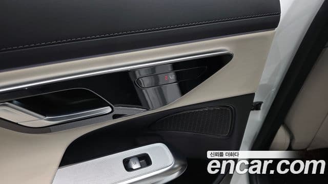 Mercedes-Benz E-класс W214 Avantgarde, 2025 19