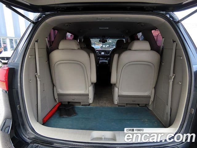 Kia All New Carnival Prestige, 2018 17
