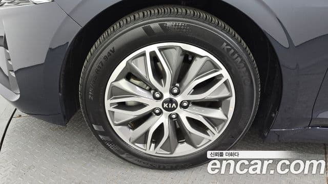 Kia K5 гибрид 3세대 Noblesse, 2020 все фото