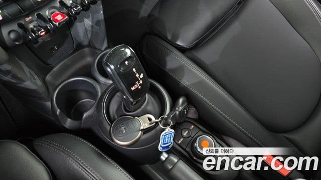 Mini Cooper 3세대, 2020 9