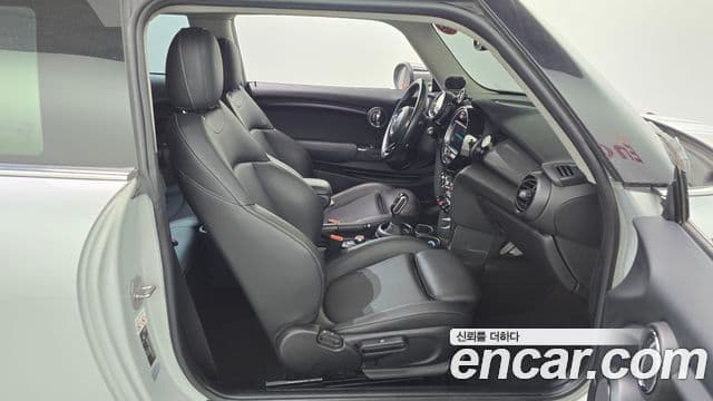 Mini Cooper 3세대, 2020 11