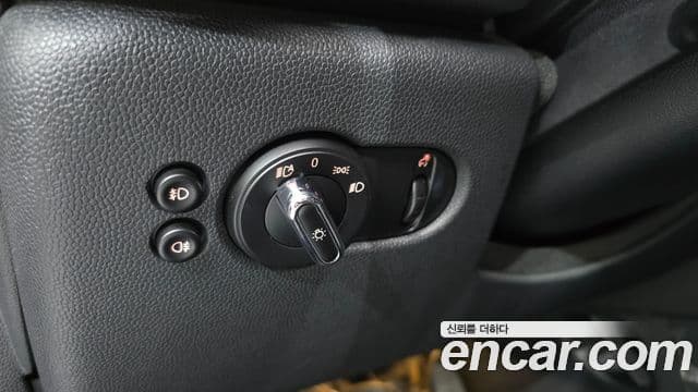 Mini Cooper 3세대, 2020 17