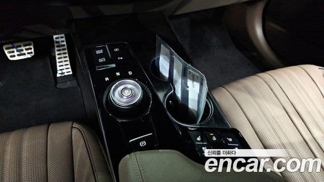 Kia K8 Signature, 2023 9