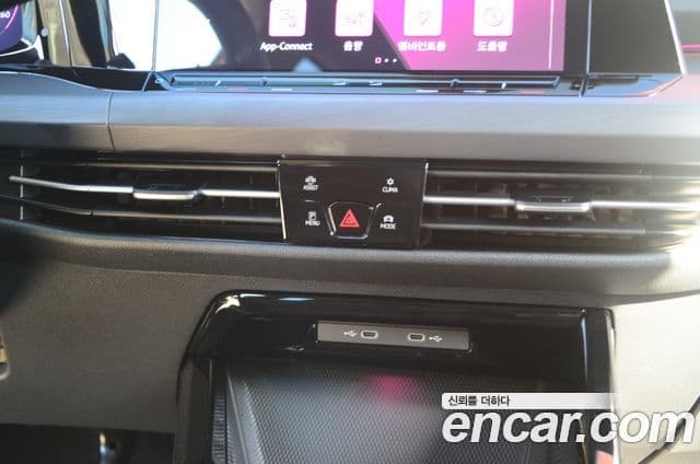 Volkswagen Гольф 8세대 Prestige, 2024 16