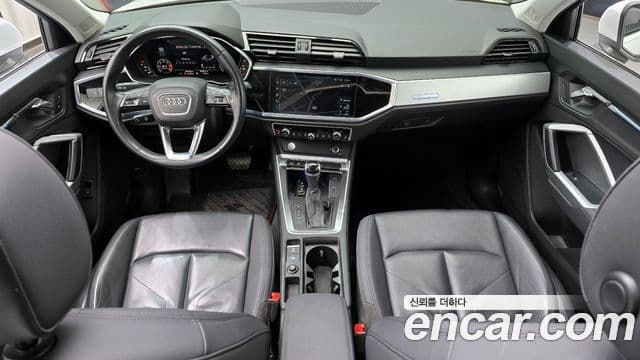 Audi Q3 (F3), 2020 7