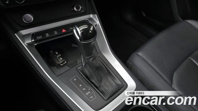 Audi Q3 (F3), 2020 9