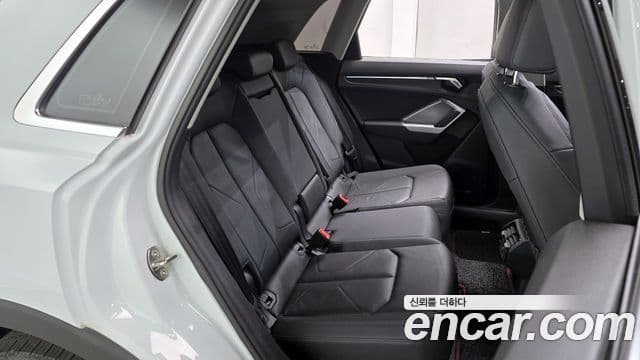 Audi Q3 (F3), 2020 12