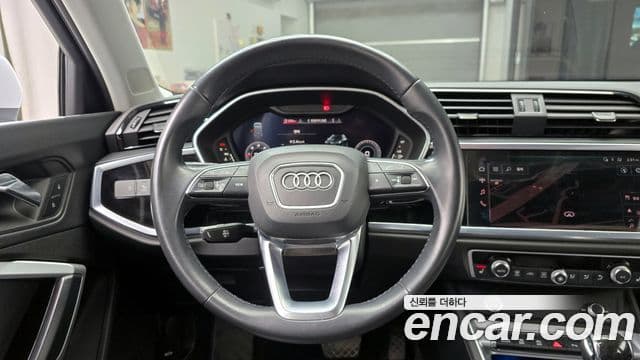 Audi Q3 (F3), 2020 14