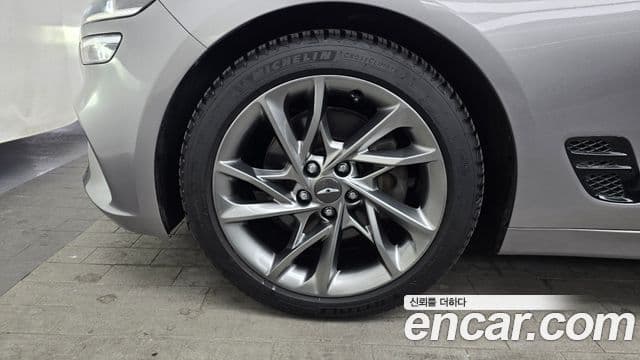 Genesis The / новый New G70, 2022 все фото