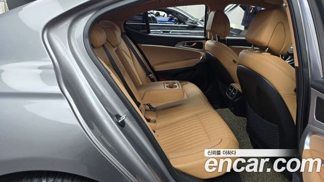 Genesis The / новый New G70, 2022 12