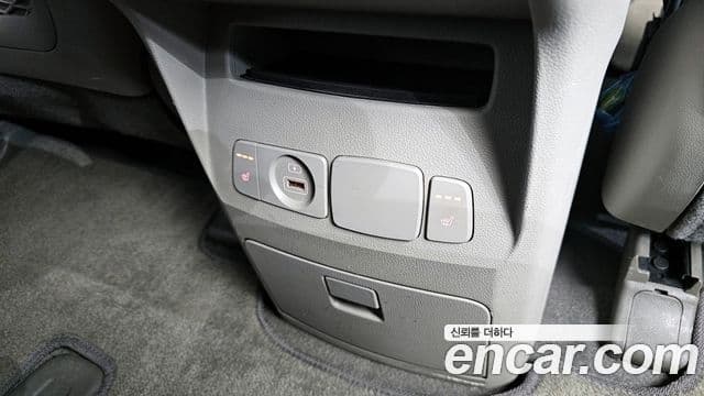 Kia The / новый New Carnival Luxury, 2019 17