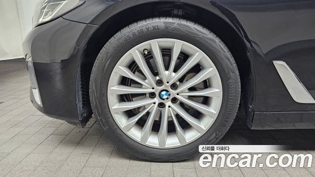 BMW 5시리즈 (G30) Luxury, 2023 все фото