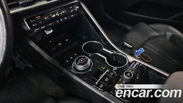 Kia K5 гибрид 3세대 Prestige, 2023 9