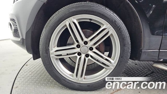 Audi Q5 8R, 2010 все фото