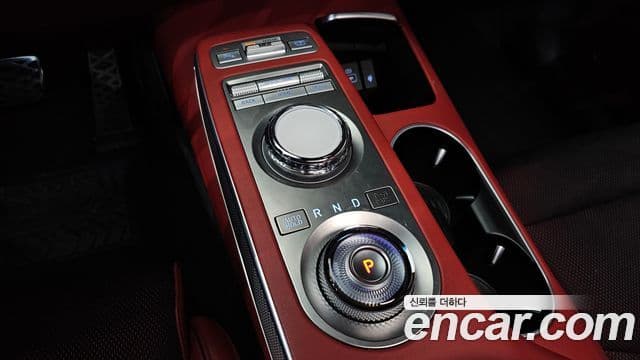 Genesis GV70, 2021 9