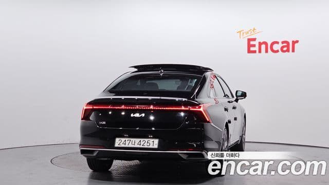 Kia K8 Signature, 2023 4