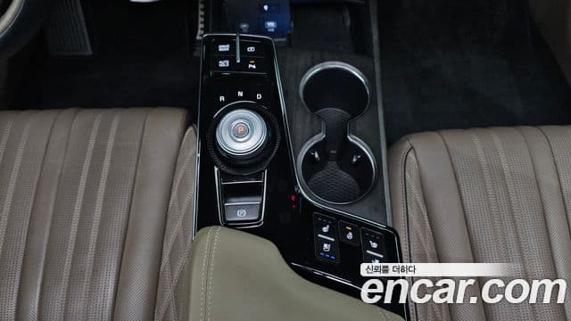 Kia K8 Signature, 2023 9