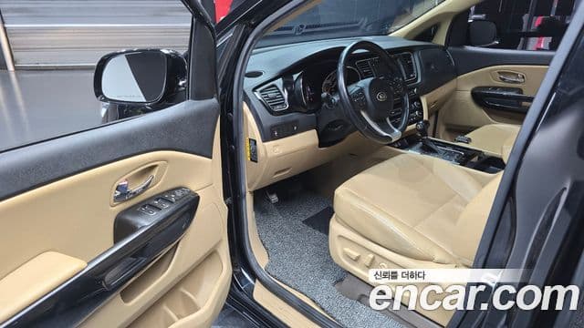 Kia All New Carnival Prestige, 2016 11