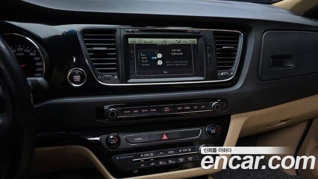 Kia All New Carnival Prestige, 2016 15