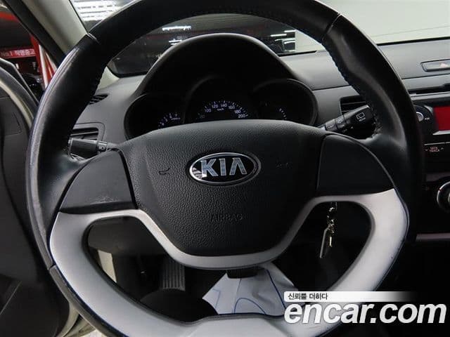 Kia All New Morning Deluxe Trendy, 2014 8