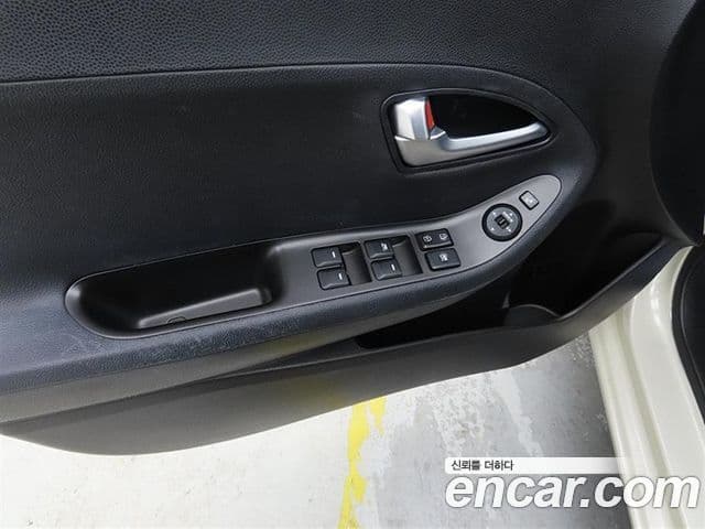 Kia All New Morning Deluxe Trendy, 2014 14