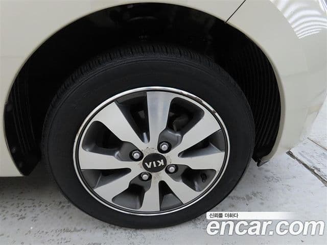 Kia All New Morning Deluxe Trendy, 2014 20