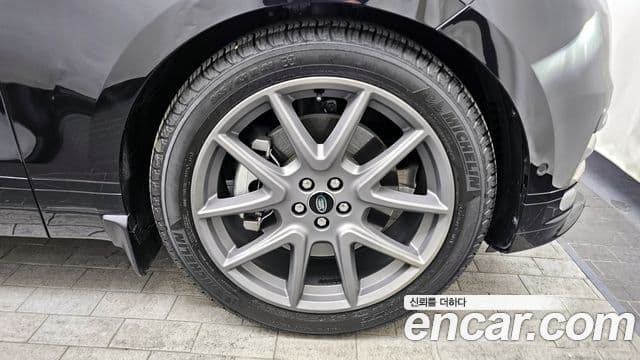 Land Rover Range Rover Velar 3.0 P400 Dynamic HSE, 2025 все фото