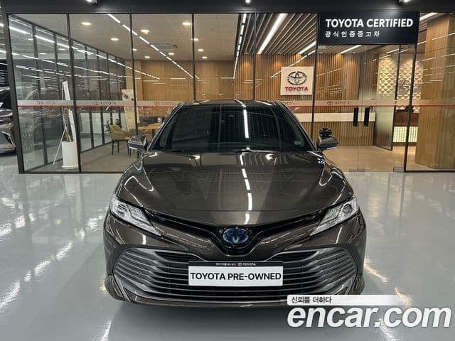 Toyota 캠리 (XV70) 2.5 XLE гибрид, 2018 3