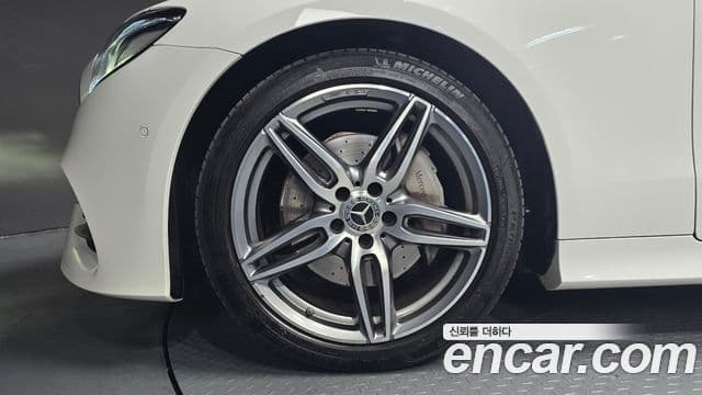 Mercedes-Benz E-класс W213 E220d кабриолет, 2019 все фото