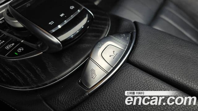 Mercedes-Benz E-класс W213 E220d кабриолет, 2019 18