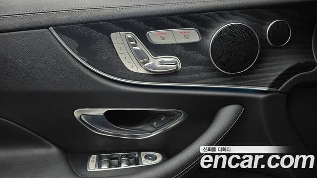 Mercedes-Benz E-класс W213 E220d кабриолет, 2019 19