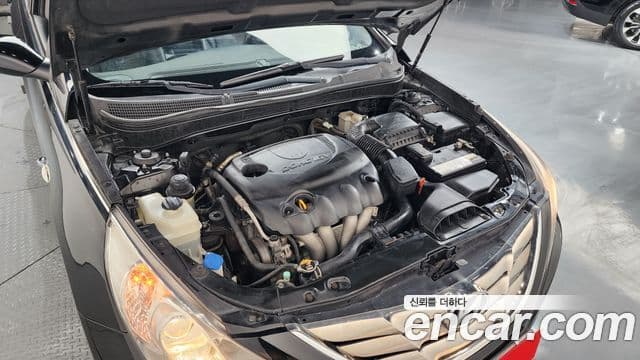 Hyundai YF Sonata Luxury, 2010 6