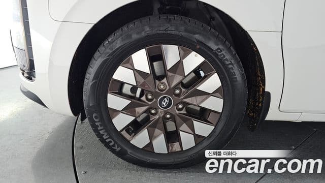 Hyundai Staria Inspiration, 2022 все фото