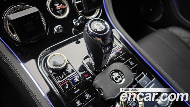 Bentley Continental GT 3세대 4.0 GT Azure, 2023 9