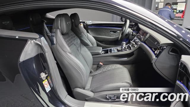 Bentley Continental GT 3세대 4.0 GT Azure, 2023 12